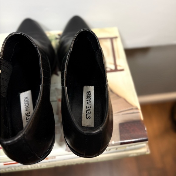 Steve Madden Size 8.5 Black Ankle Booties - Picture 10 of 14
